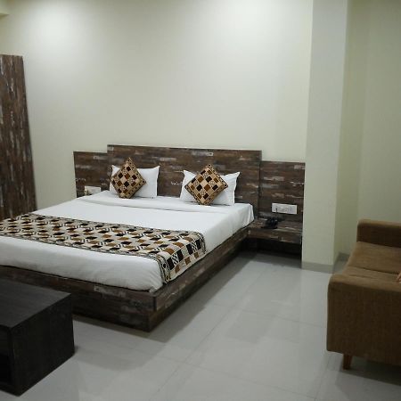 Hotel Casa Green Shirdi Exterior photo