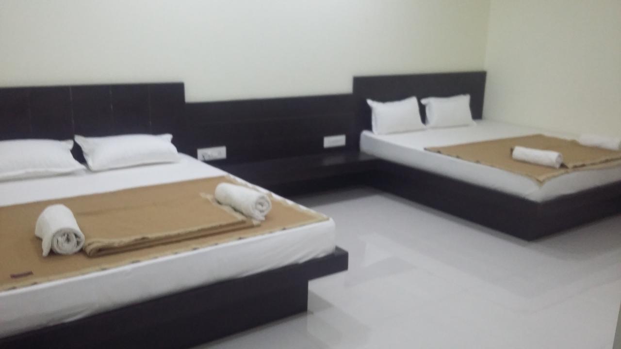 Hotel Casa Green Shirdi Exterior photo