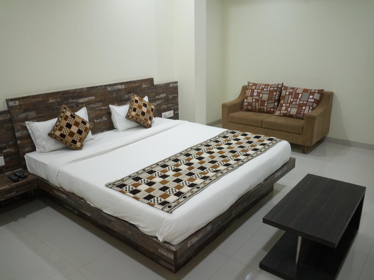 Hotel Casa Green Shirdi Exterior photo