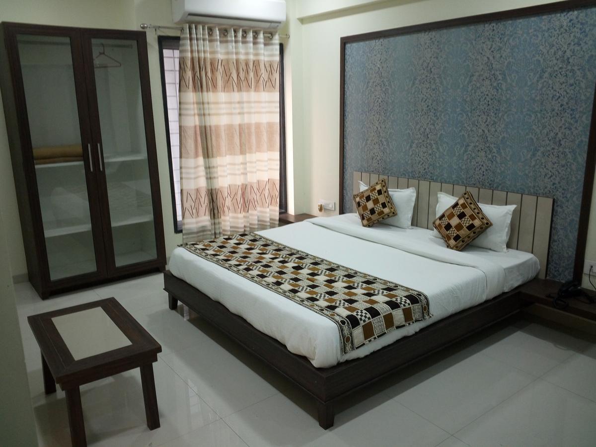 Hotel Casa Green Shirdi Exterior photo